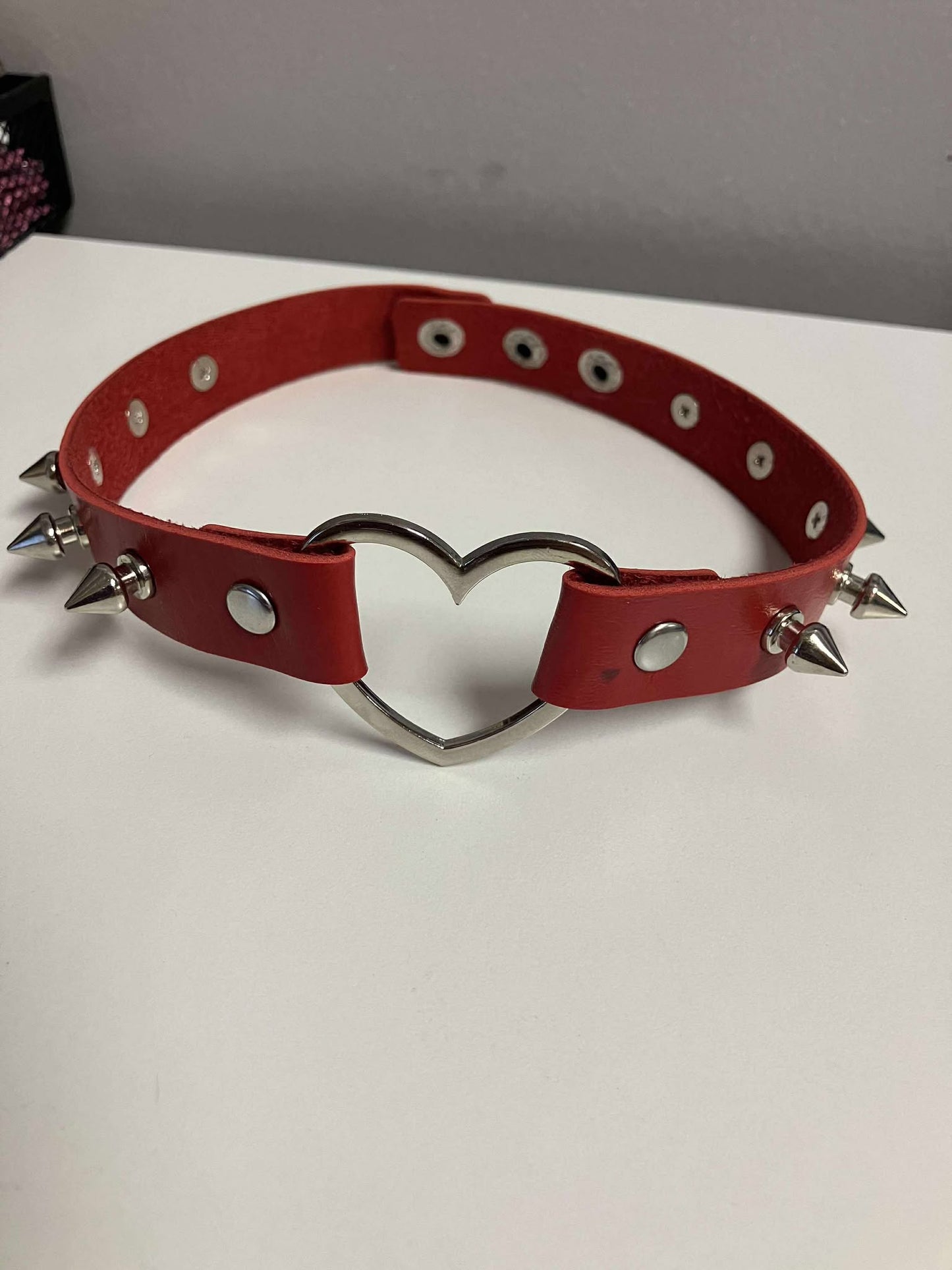 Harajuku Choker/Necklace Middle Heart with Small Spikes