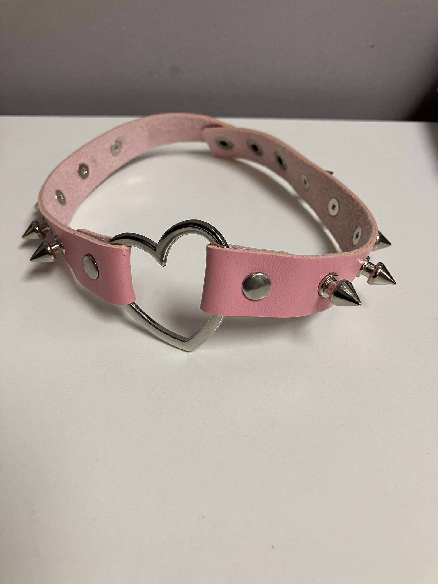 Harajuku Choker/Necklace Middle Heart with Small Spikes