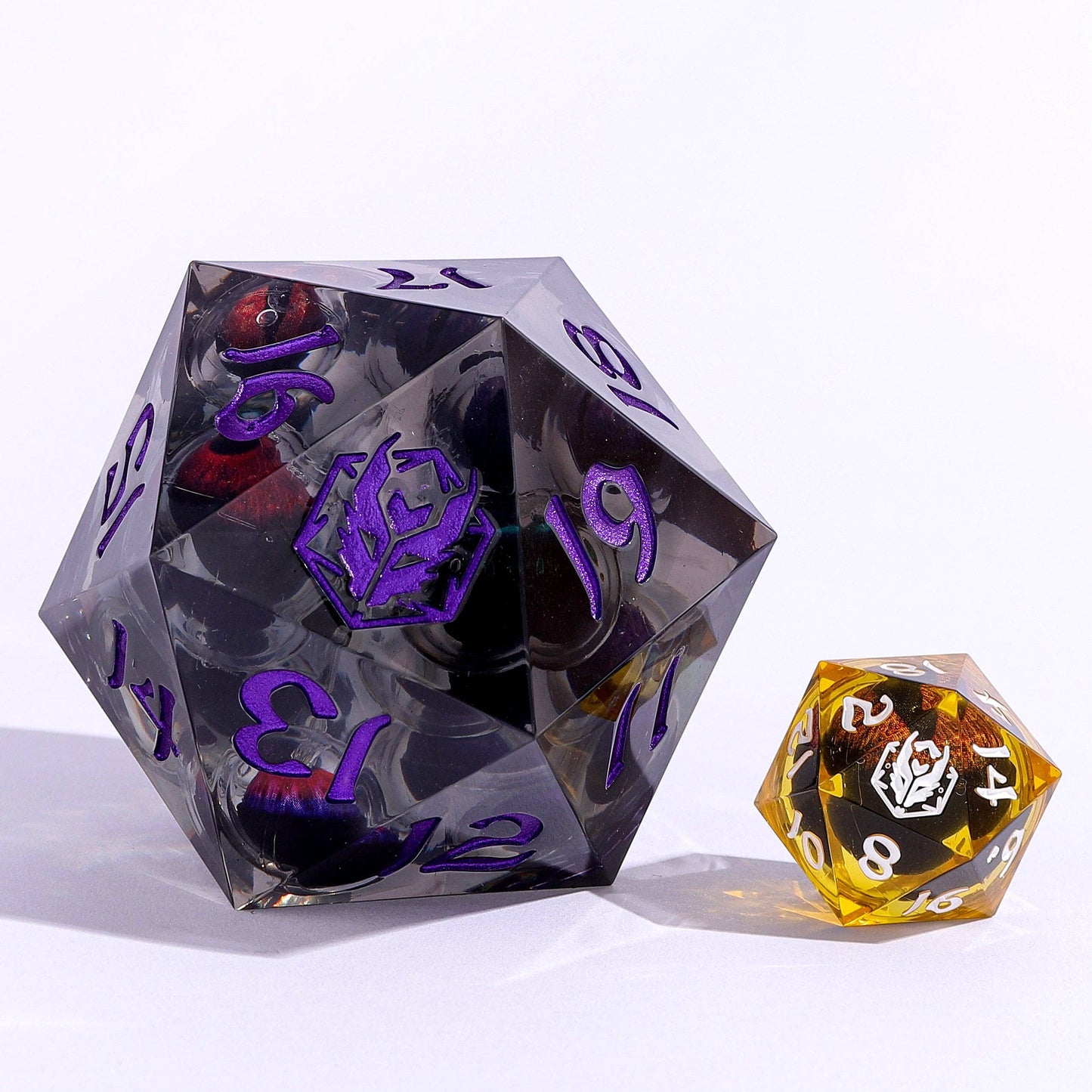 Sharp Edged Resin 55mm D20 - Dark Multi Eye Core